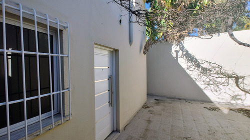 Departamento Ph En Venta En Ciudadela, Tres De Febrero, G.b.a. Zona Oeste Tres Ambientes Con Patio