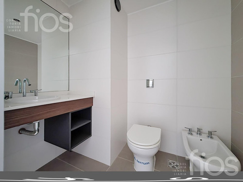 Venta Departamento De Dos Dormitorios Con Balcon, Cochera Y Amenities En Puerto Norte
