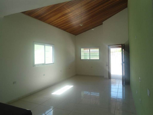 Imagem 3 de 13 de Casa - Venda - Jd Fazendinha - Itanhaem - Ita2771