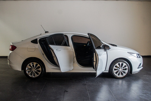 Imagen 4 de 10 de Chevrolet Cruze Lt 4 Puertas