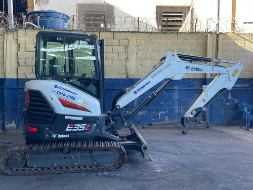 Miniescavadeira Bobcat E35z 2023 657.4hs Fechada+ar+est Aço