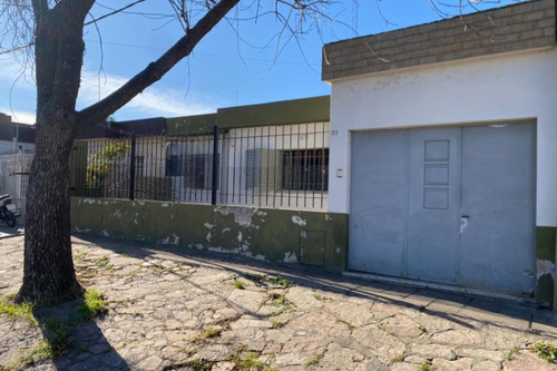 Casa En Venta - 2 Dormitorios 1 Baño - Pergamino