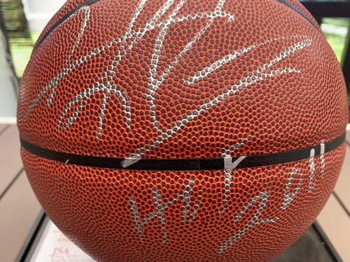 Balon Autografiado Certificado/ Dennis Rodman (Usado)