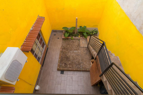 Ph En Venta - 3 Dormitorios 1 Baño - 69mts2 Cubiertos - Lomas Del Mirador