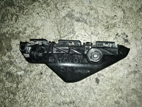 Guia Fascia Delantera Rh Toyota Yaris 2005-06-07-08-09-10