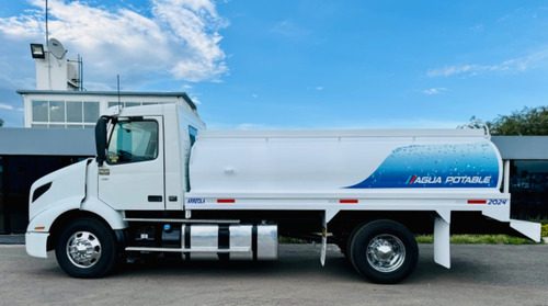 Pipa De Agua 10,000 Litros Camion Rabon Volvo 2019