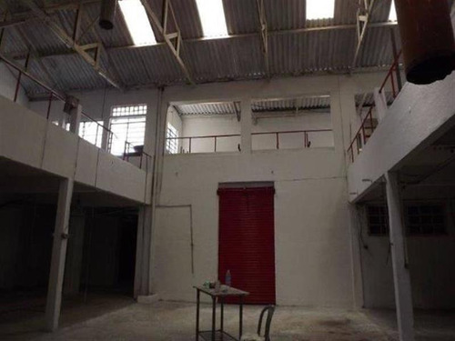 Imagem 21 de 26 de Galpão Com 1.750 M² De Área Construída. - 14303