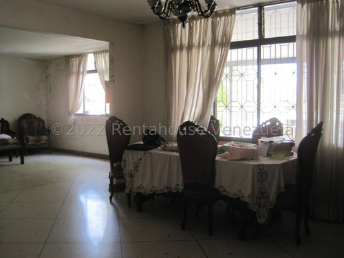 Imagen 3 de 13 de Casa En Venta 22-24106 Colinas De Los Ruices