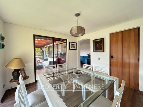 Encantadora Casa En Sector Más Exclusivo Del Carme...