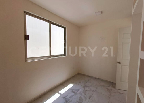 Se Vende Casa Duplex En Tizapan San Angel. A Una Cuadras De Plaza Loreto.