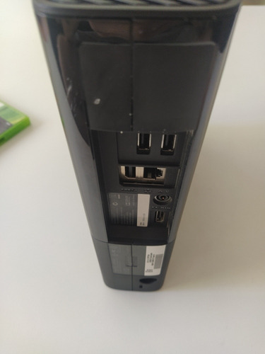 Xbox 360 Slim Stingray + Juego. Sin Cables, Solo Consola