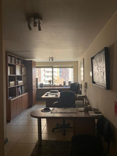 Arriendo Excelente Oficina Edificio Panorámico Providenci