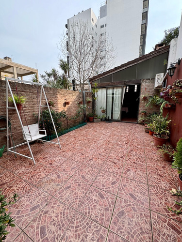 Duplex En Excelente Estado Sobre Calle Medina, Caseros Centro