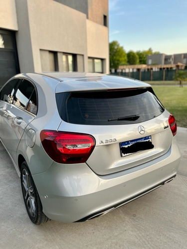 Imagen 5 de 13 de Mercedes Benz A200 Urban