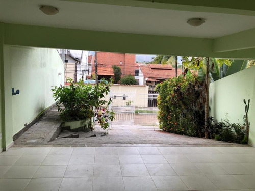Imagem 2 de 12 de Casa Em Itaipu, Niterói/rj De 182m² 3 Quartos À Venda Por R$ 800.000,00 - Ca813146-s