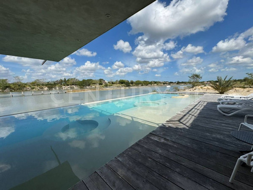 Casa Con Terreno De 1,350 M2 En Obra Gris En Fracc Campestre A 18 Mins De Mérida