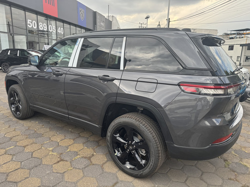 Jeep Grand Cherokee Altitude 2025