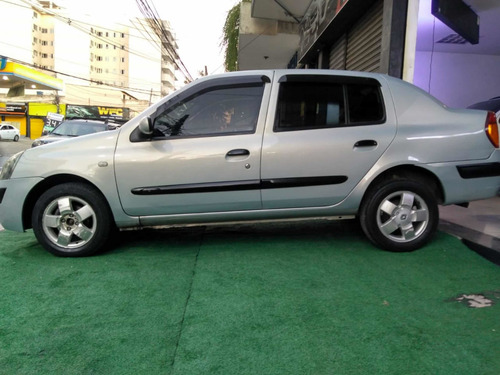 Imagem 2 de 14 de Renault Clio 2004 1.0 16v Authentique 5p