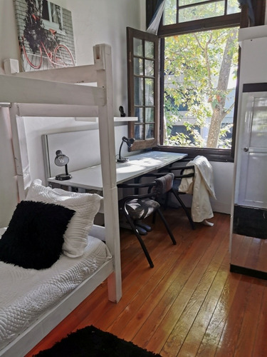 Residencia Estudiantil Femenina Y Otra Mixta