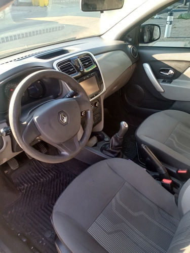 Renault Logan 2015 1.6 Expression Hi-power 4p