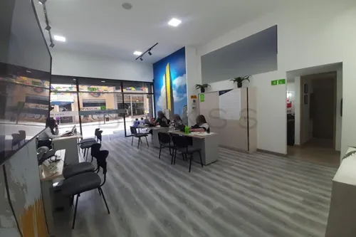 Local En Arriendo/venta En Las Nieves. Cod A5876