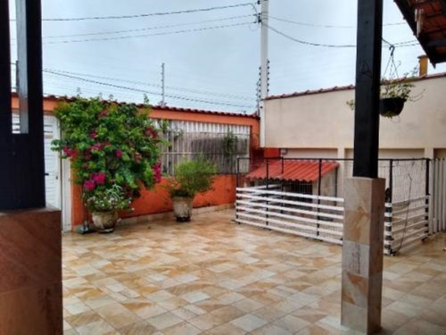 Imagem 4 de 11 de Linda Casa À Venda Com Piscina, Churrasqueira E Localizada À 450m Do Mar Em Itanhaém, Litoral Sul De Sp.