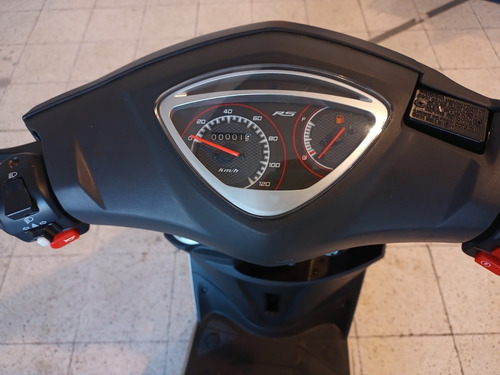 Imagen 3 de 9 de Zanella Styler 150 Rs 2021