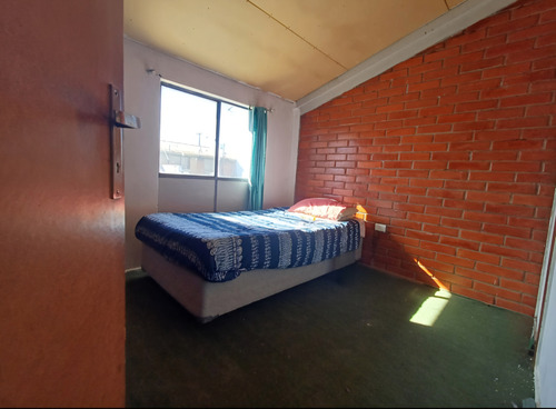 Casa En Venta, A Pasos Del Cesfam, Molina-maule