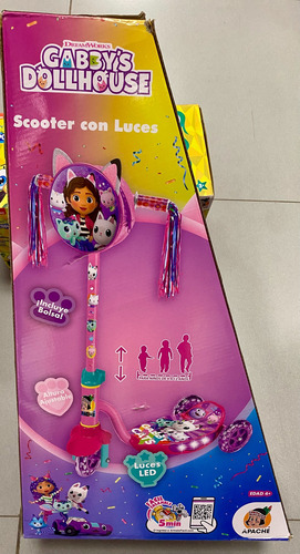 Scooter Patín Disney Gabby's Dollhouse Luces Apache En Caja (Usado)