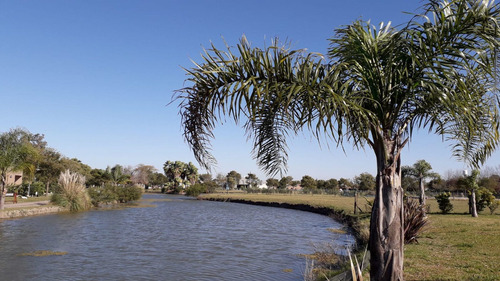 Imagen 2 de 3 de Lote Frente Al Lago En Country 2 Lagunas