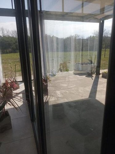 Casa 3 Dormitorios, 2 Baños, Piscina Y Amplio Parque