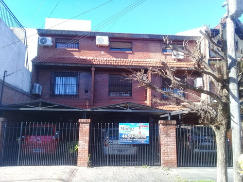 Imagen 3 de 19 de Triplex 4 Ambientes Con Cochera Y Patio.