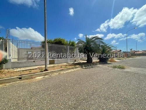 Imagen 11 de 11 de Amplia Casa Con Muy Buena Distribución Ubicada En Judibana, Con Servicios Públicos Ininterrumpidos. #22-15665.
