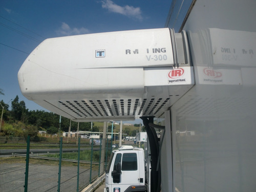 Imagem 7 de 15 de Ford Cargo 1119 4x2 Com Baú Refrigerado 2019