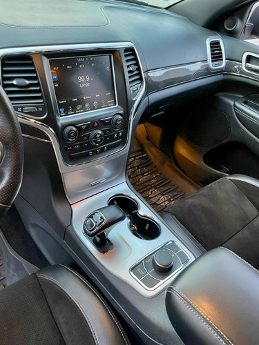 Imagen 17 de 19 de Jeep Grand Cherokee 2014 6.4 Srt Atx 465hp At
