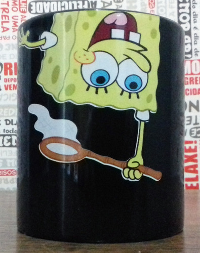 Caneca Mágica Bob Esponja Calça Quadrada - Caçando Água Viva