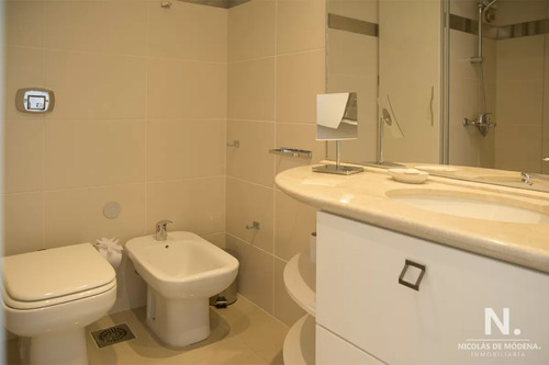 Vende Gran Apartamento En Brava - Punta Del Este De 3 Dormitorios