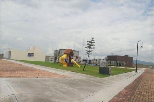 Fuentes Del Emperador Bonito Terreno Frente A Area De Convivencia Y Alberca En C