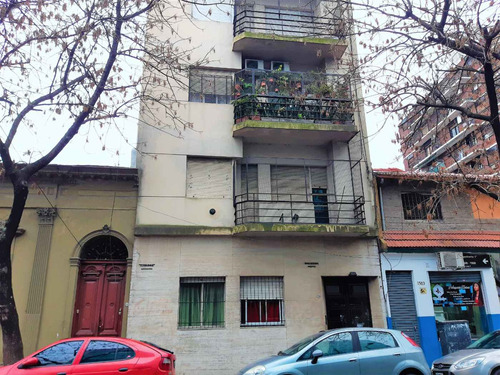 Departamento De 3 Ambientes Al Frente Balcón