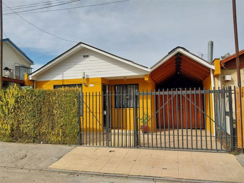 Casa En Venta De 3 Dorm. En Lampa