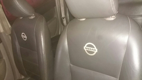 Imagem 5 de 6 de Nissan Livina 2010 1.8 Sl Flex Aut. 5p