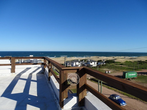 Ala Moana En Punta Del Diablo