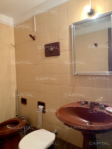 Local Comercial De Tres Pisos En El Corazón De La Península De Punta Del Este- Ref: 30685