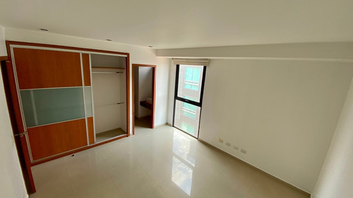 Imagen 7 de 14 de Lujoso Departamento , Torre Recoleta Zona Chapultepec. Gdl