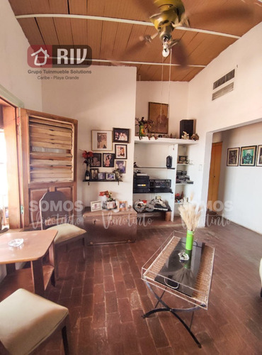 Venta - Casa En Playa Verde, Catia La Mar, Estado La Guaira.