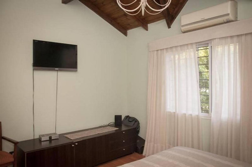 Imagen 18 de 30 de Venta Impecable Triplex, Inmejorable Estado. Maipu 1264. Bel