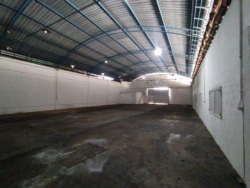 Imagen 11 de 17 de Galpon En Venta A Pie De Calle