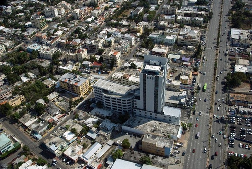 Local De Oficina Corporativo En La Av. 27 De Febrero