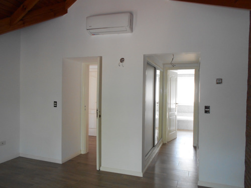 Chalet En Venta En Barrio Cerrado