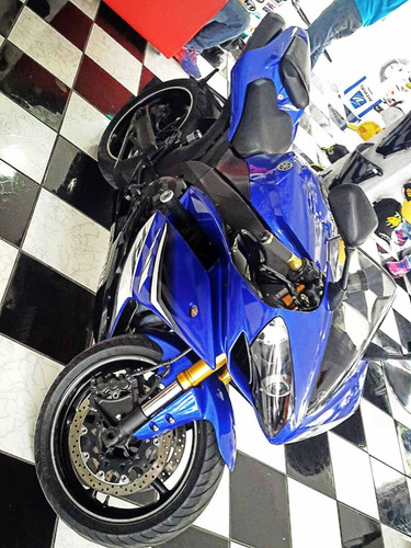 Yamaha Yzf R1